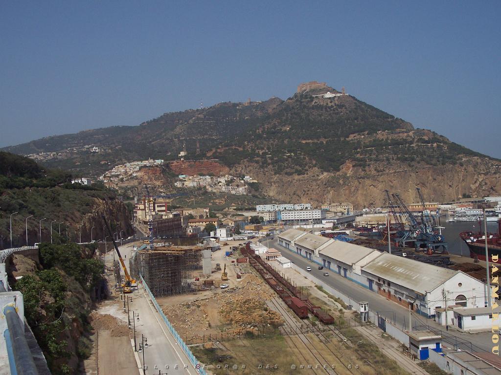 ORAN-Le_port_et_Santa-Cruz (2).JPG